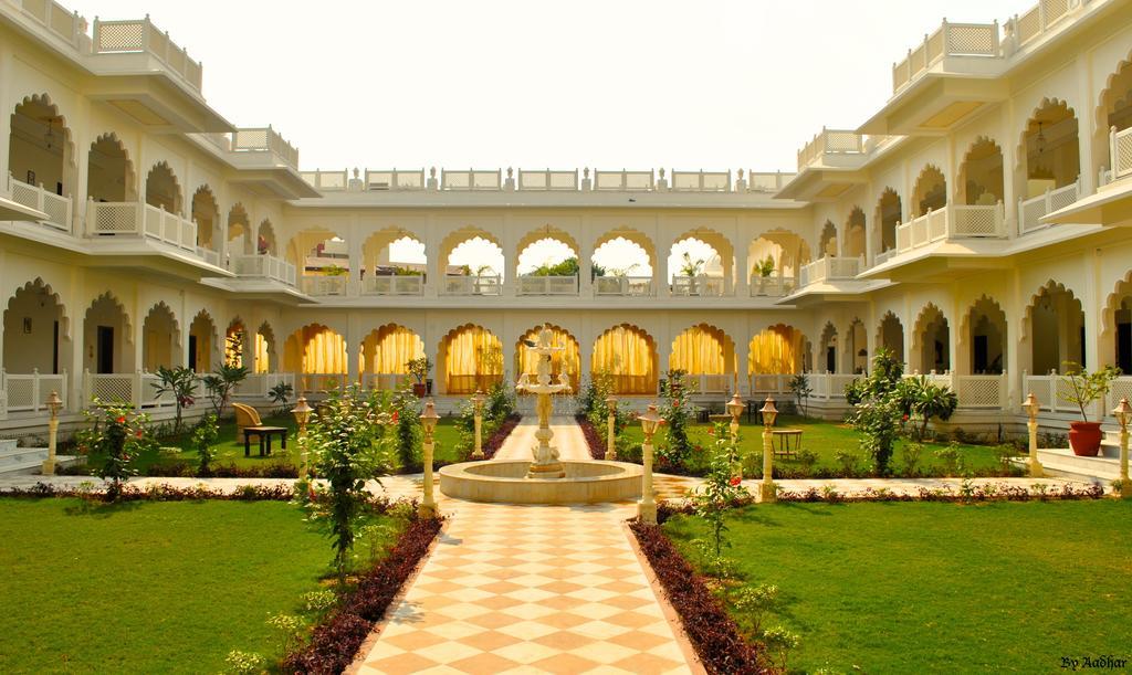 Anuraga Palace Hotell Sawai Madhopur Exteriör bild